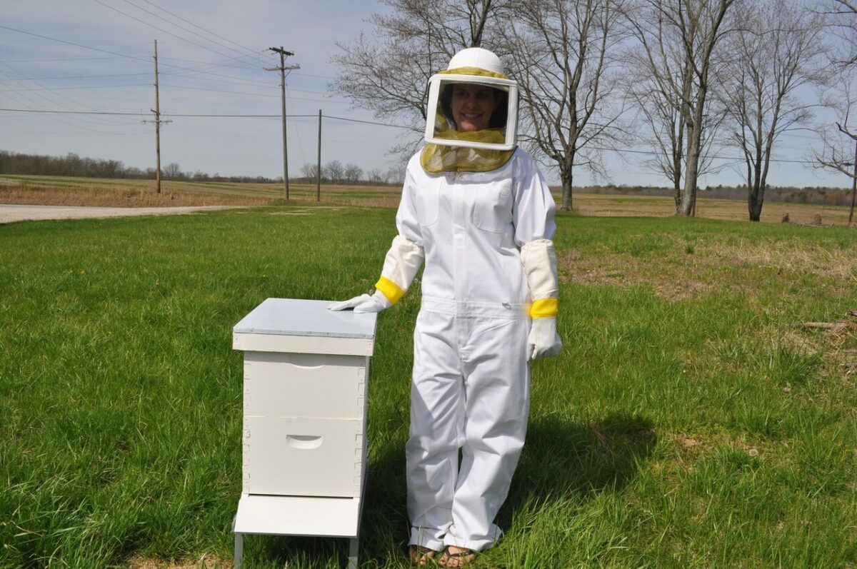 The Best Beekeeping Suits Ever Natural Pest Solutions 1 Extermination Company
